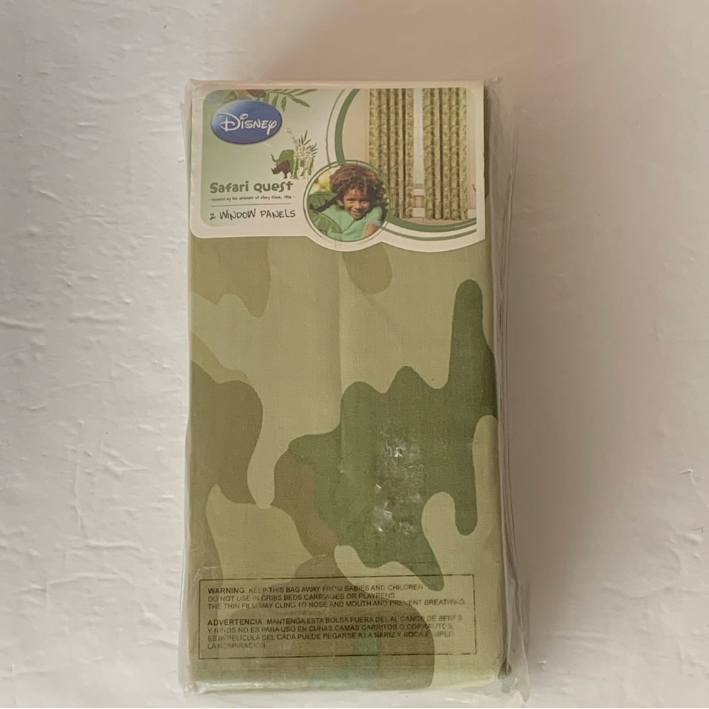 Disney Window Panels Safari Quest Green Camo Kids NWT - Picture 4 of 9